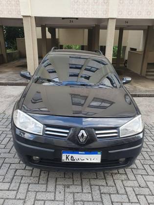 RENAULT MEGANE 1.6 DYNAMIQUE GRAND TOUR 16V FLEX 4P MANUAL RENAULT MEGANE 1.6 DYNAMIQUE GRAND TOUR 16V FLEX 4P MANUAL
